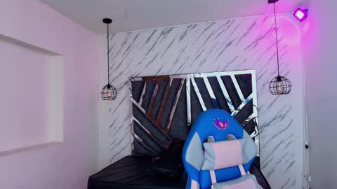   online show from 20, 11, 2025