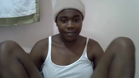 Snapshot of queen_sly chatting on 15, 10, 2025 queen_sly online show from 15, 10, 2025
