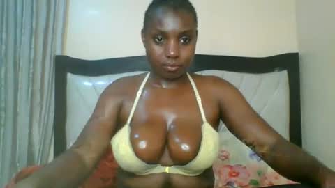 Snapshot of queen_wow2 chatting on 21, 6, 2026 queen online show from 21, 6, 2026