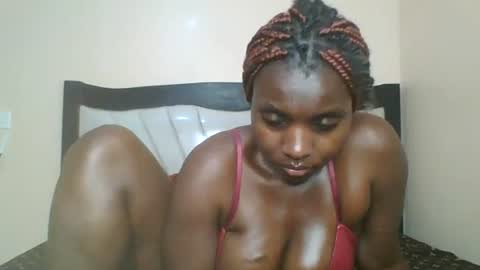 Snapshot of queen_wow2 chatting on 18, 7, 2026 queen online show from 18, 7, 2026