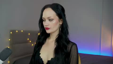 Snapshot of queenaliss chatting on 21, 7, 2026 Your world and the universe Aliss online show from 21, 7, 2026