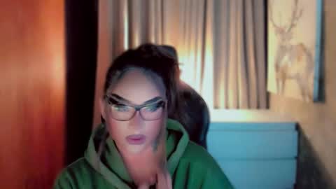 Snapshot of queenarthalia chatting on 27, 3, 2026 ARTHA online show from 27, 3, 2026