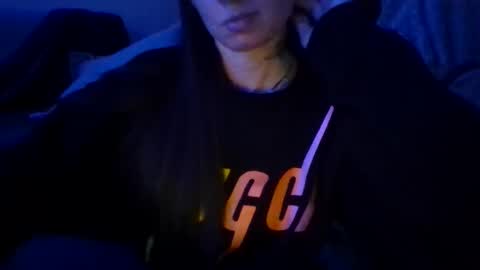 queenbee6269 online show from 8, 2, 2025