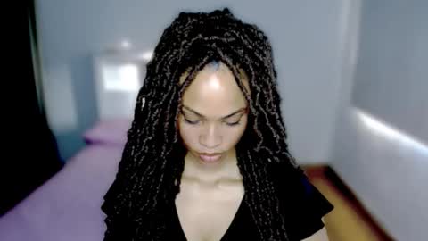 Snapshot of queendom_ing chatting on 23, 10, 2025 Sweet Goddess online show from 23, 10, 2025