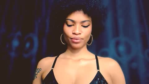 Snapshot of queendom_ing chatting on 16, 11, 2025 Sweet Goddess online show from 16, 11, 2025