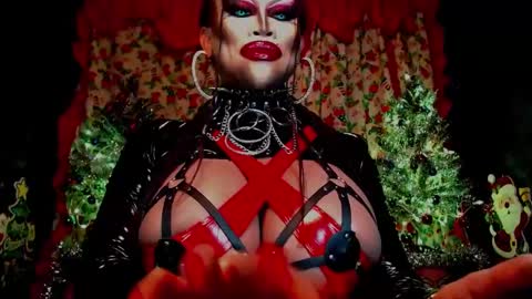 Wanda Luna online show from 12, 12, 2024