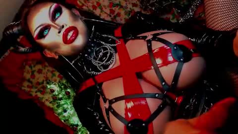 Wanda Luna online show from 13, 12, 2024