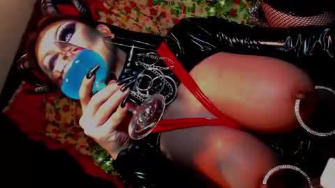 Wanda Luna online show from 28, 12, 2024