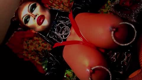 Wanda Luna online show from 5, 1, 2025