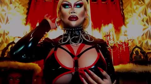 Wanda Luna online show from 4, 3, 2025