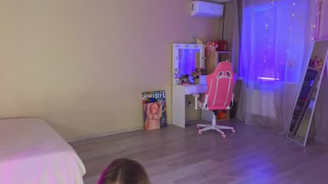 Snapshot of queenelia chatting on 13, 11, 2025 Nelly INSTA queenelia online show from 13, 11, 2025