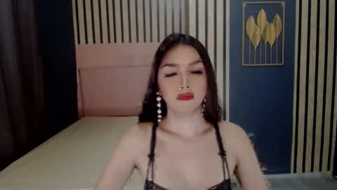 Snapshot of queenemeraldts chatting on 4, 1, 2025 queenemeraldts online show from 4, 1, 2025