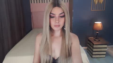 Snapshot of queenemeraldts chatting on 3, 3, 2025 queenemeraldts online show from 3, 3, 2025