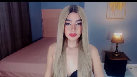 Snapshot of queenemeraldts chatting on 25, 9, 2025 queenemeraldts online show from 25, 9, 2025