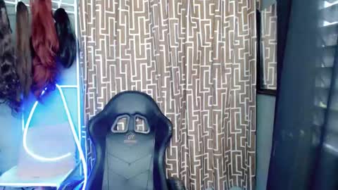 Snapshot of queenfoxylady chatting on 6, 11, 2025 just call me QUEEN and ill be there online show from 6, 11, 2025