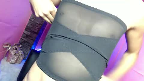 Snapshot of queenfoxylady chatting on 19, 12, 2025 just call me QUEEN and ill be there online show from 19, 12, 2025