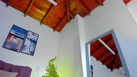 Queen online show from 2, 3, 2025