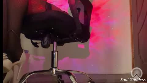 Snapshot of queenmaheliya chatting on 14, 12, 2025 queenmaheliya online show from 14, 12, 2025