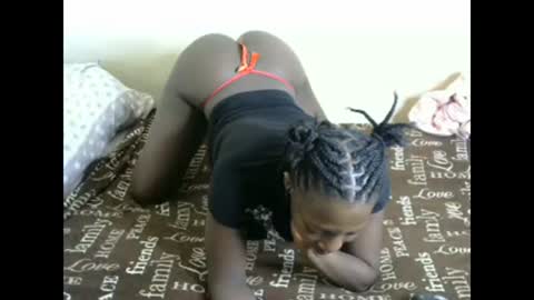 Snapshot of queenmojo_1_1 chatting on 4, 2, 2025 melly online show from 4, 2, 2025