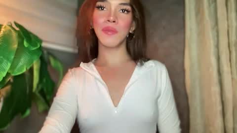 Snapshot of queenn_xxx chatting on 12, 11, 2025 QUEEN online show from 12, 11, 2025