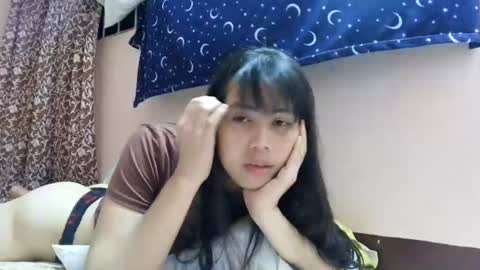Snapshot of queennbbee chatting on 25, 6, 2026 queennbbee online show from 25, 6, 2026