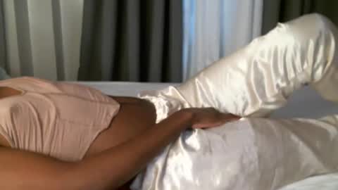 Snapshot of queenninaa chatting on 4, 7, 2026 queenninaa online show from 4, 7, 2026