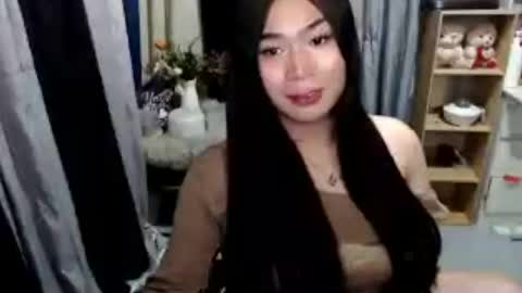 Mikka online show from 7, 7, 2026