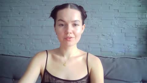 QueenOfModels online show from 16, 11, 2025