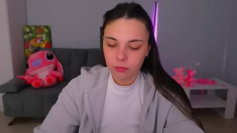 Snapshot of queenofthesense chatting on 12, 10, 2025 Patricia online show from 12, 10, 2025