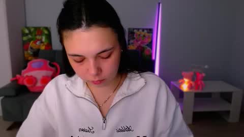 Snapshot of queenofthesense chatting on 25, 10, 2025 Patricia online show from 25, 10, 2025