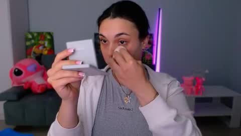 Snapshot of queenofthesense chatting on 30, 10, 2025 Patricia online show from 30, 10, 2025