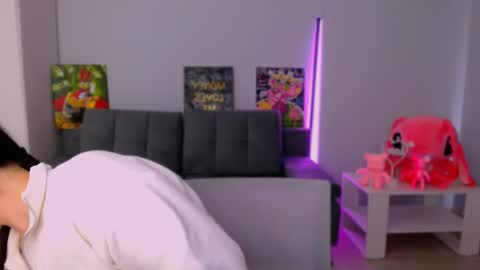 Snapshot of queenofthesense chatting on 8, 11, 2025 Patricia online show from 8, 11, 2025