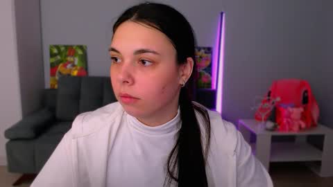 Snapshot of queenofthesense chatting on 14, 11, 2025 Patricia online show from 14, 11, 2025