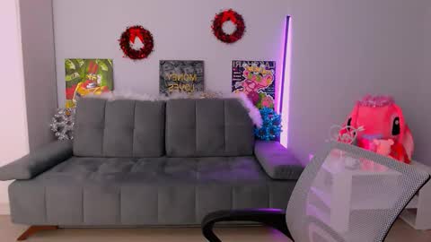 Snapshot of queenofthesense chatting on 23, 11, 2025 Patricia online show from 23, 11, 2025