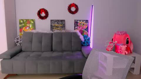 Snapshot of queenofthesense chatting on 25, 11, 2025 Patricia online show from 25, 11, 2025