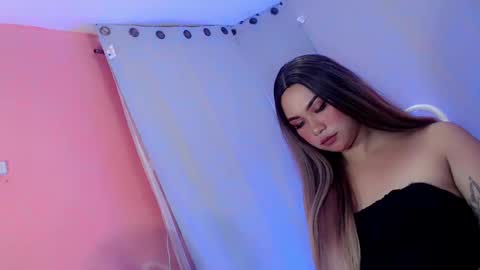 QUEEN online show from 27, 1, 2025