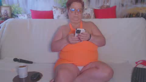 QueenPammy online show from 11, 2, 2025