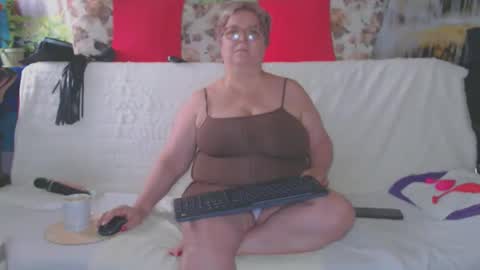 QueenPammy online show from 13, 9, 2025