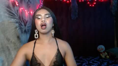 queenpinayebony_xx online show from 29, 5, 2026