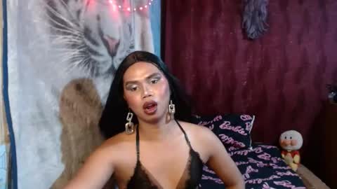 queenpinayebony_xx online show from 3, 6, 2026