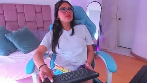 Rose online show from 30, 10, 2025