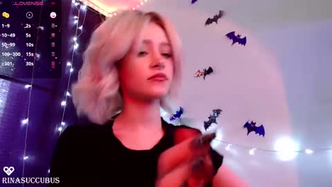 Snapshot of queenqu chatting on 10, 2, 2025 Ricarda online show from 10, 2, 2025