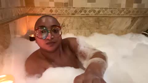 Queen Hilarity online show from 17, 2, 2026