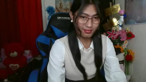queensteffi online show from 4, 3, 2026