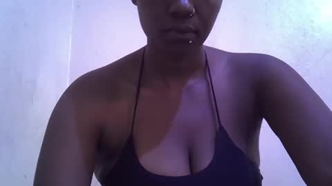 Snapshot of queentee254 chatting on 22, 10, 2025 queen online show from 22, 10, 2025