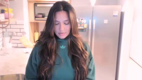 Val  -  online show from 27, 12, 2024