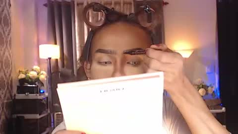 Snapshot of queenvalentinats chatting on 15, 6, 2026 ValentinaMoone online show from 15, 6, 2026