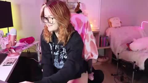 Snapshot of quervoqueen1 chatting on 17, 1, 2025 Bri online show from 17, 1, 2025