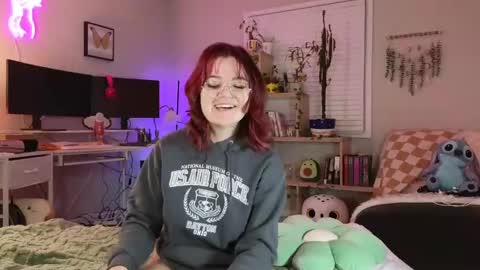 Snapshot of quervoqueen1 chatting on 4, 2, 2025 Bri online show from 4, 2, 2025