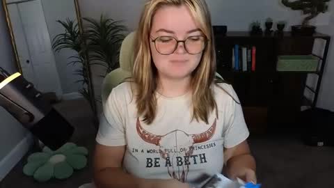 Snapshot of quervoqueen1 chatting on 18, 9, 2025 Bri online show from 18, 9, 2025